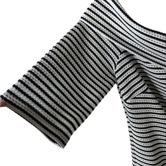 Guess Black and White Striped Mini Dress - L NWT - Picture 6 of 8